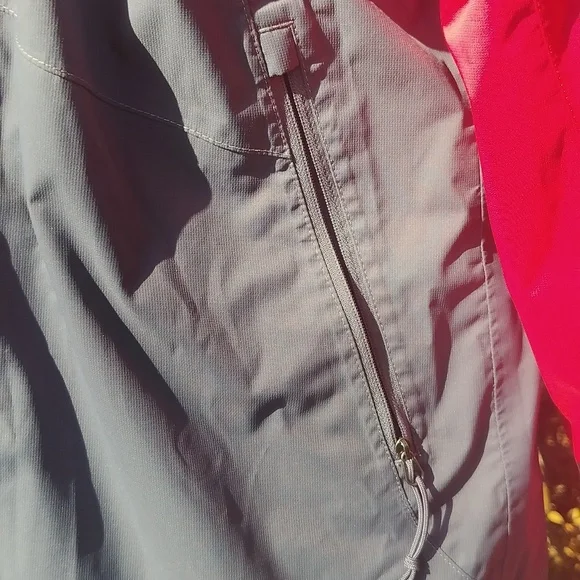 The North face women's pink, gray, hoodie jacket medium - Picture 5 of 7